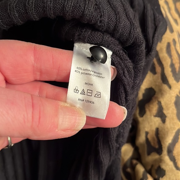 Venus size  small Black ribbed sweater dress or cardigan - Picture 8 of 12